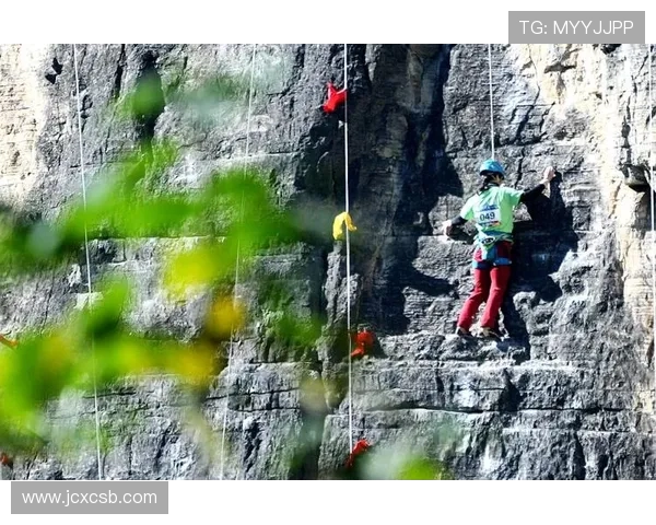 北京极限运动队在攀岩联赛中的力量表现与技术分析