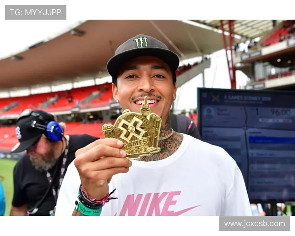 西安街舞队在极限运动会中以99分稳居积分榜首位