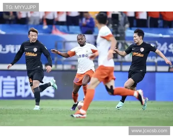 中超精彩对决回顾河南队与鲁能的激烈较量录像分享